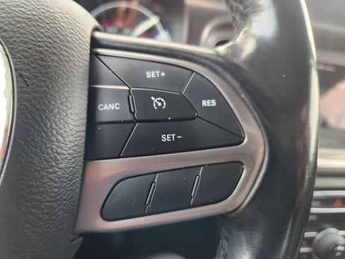 Used 2022 Dodge Charger SXT w/ Leather Interior Group RWD image 27