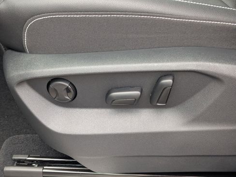 New 2026 Volkswagen Atlas SE image 15