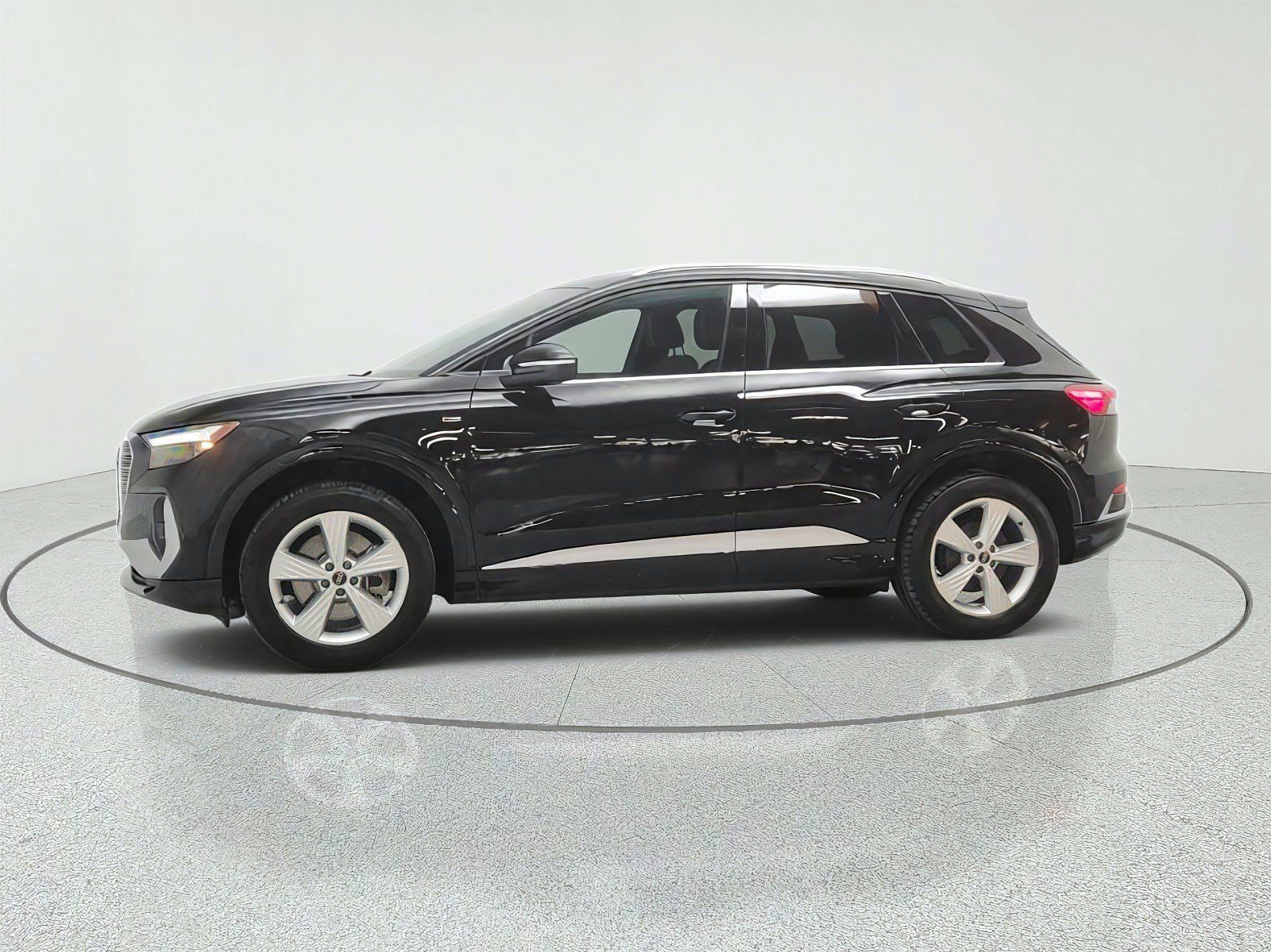 Used 2023 Audi Q4 e-tron Premium w/ Convenience Package AWD/4WD image 8