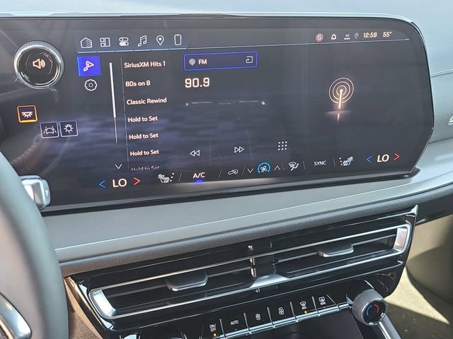 New 2026 Chevrolet Traverse LT FWD image 32