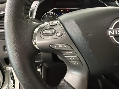 Used 2024 Nissan Murano SV AWD/4WD image 16