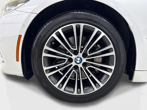 Used 2018 BMW 530i RWD image 49