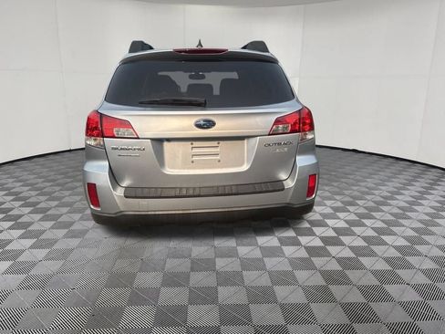 Used 2014 Subaru Outback 2.5i Limited AWD/4WD image 13