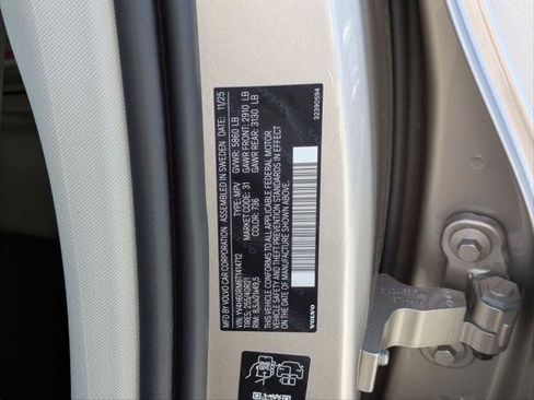 New 2026 Volvo XC60 T8 Ultra w/ Protection Package Premier image 15