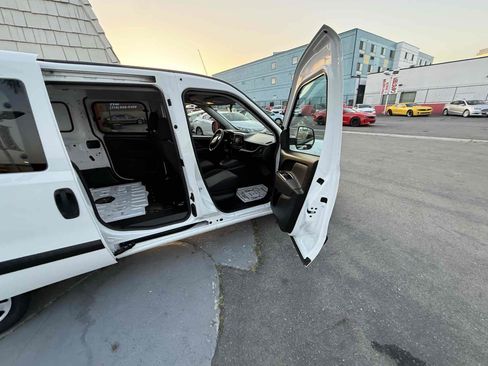 Used 2017 RAM ProMaster City Tradesman SLT w/ Rear Back-up Camera Group image 21