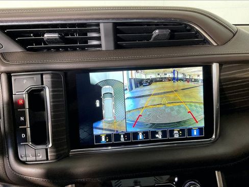 Used 2023 GMC Yukon Denali image 31