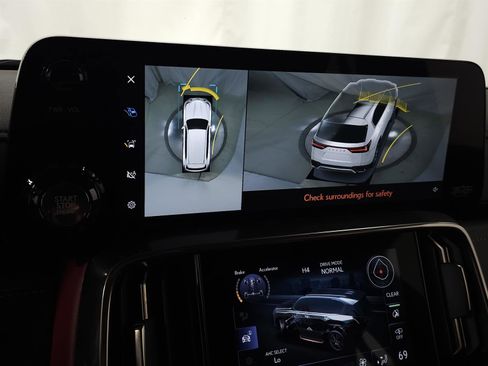 Used 2023 Lexus LX 600 F Sport image 32