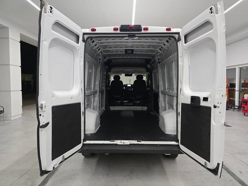 Used 2025 RAM ProMaster 2500 w/ Convenience Group FWD image 30