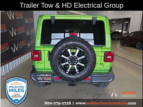Used 2018 Jeep Wrangler Unlimited Sahara w/ LED Lighting Group AWD/4WD image 5