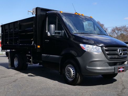 Used 2023 Mercedes-Benz Sprinter 3500 image 2