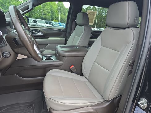 Used 2022 GMC Yukon XL SLT w/ SLT Luxury Package AWD/4WD image 18