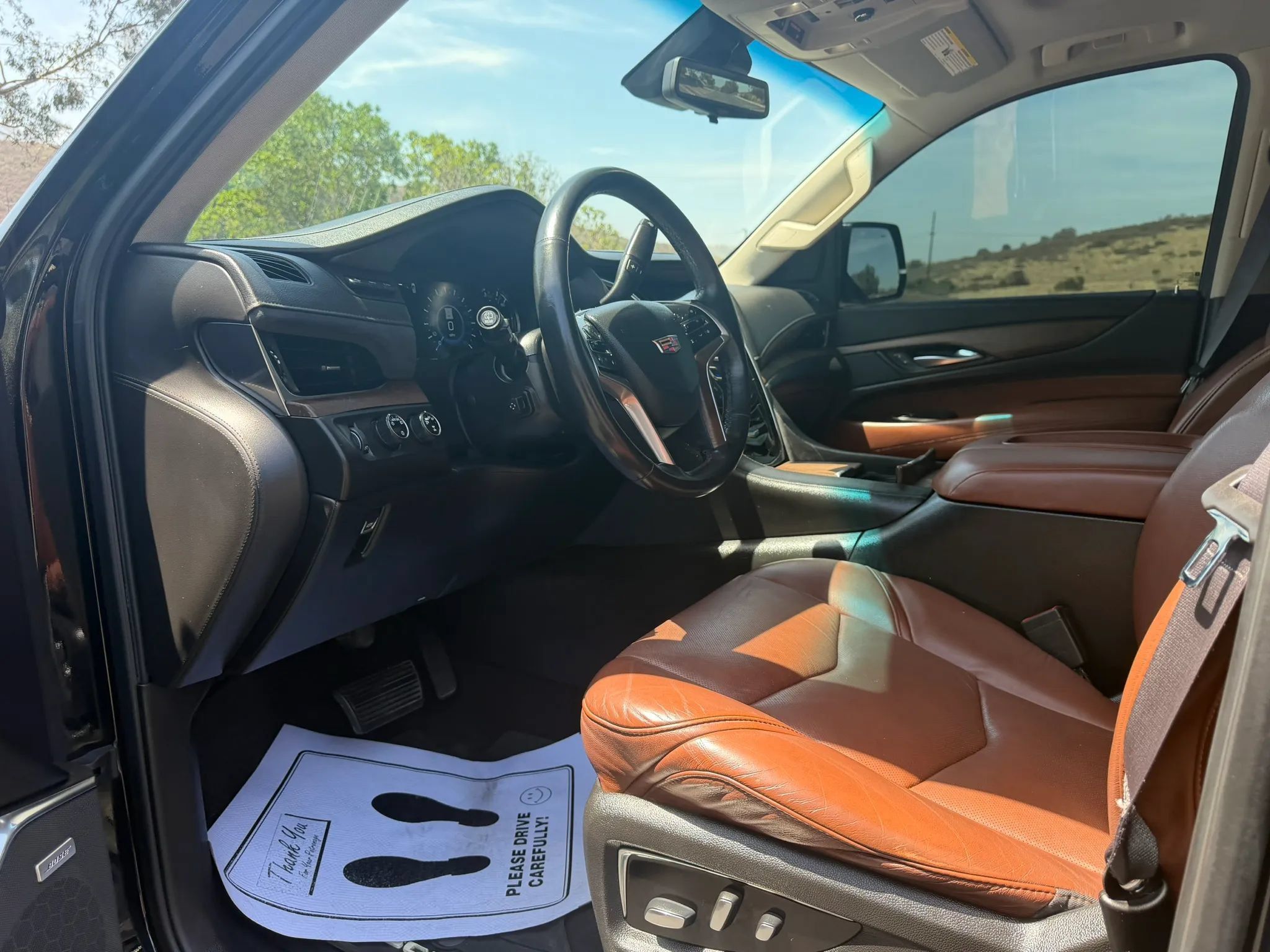 Used 2017 Cadillac Escalade Premium Luxury AWD/4WD image 9