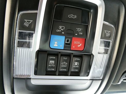 New 2026 RAM 2500 Laramie w/ Night Edition AWD/4WD image 20