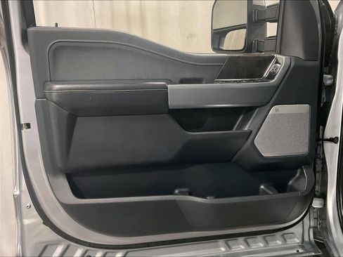 Used 2022 Ford F150 Lariat w/ Equipment Group 502A High image 18