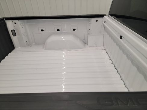 Used 2024 GMC Sierra 1500 SLE image 10