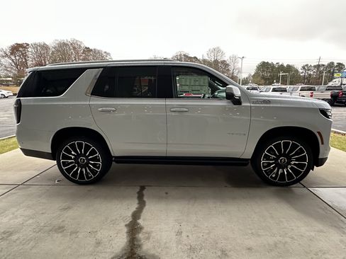 New 2026 Chevrolet Tahoe High Country image 10