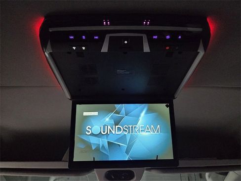 Used 2019 Ford Transit 350 XLT image 27