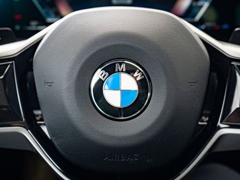 Certified 2025 BMW 530i xDrive image 27