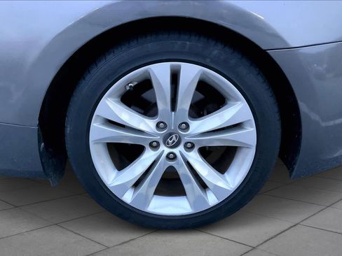 Used 2012 Hyundai Genesis 2.0T image 9