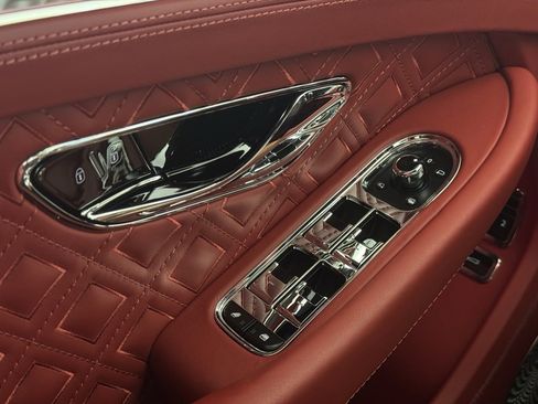 Certified 2023 Bentley Continental GT Azure image 13