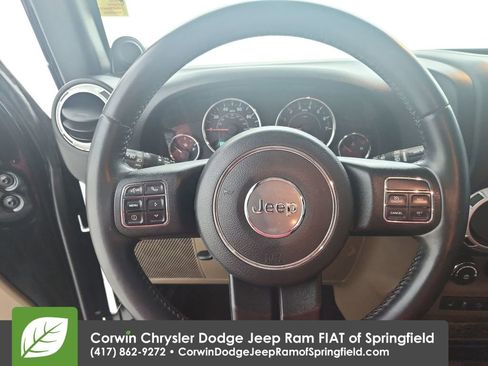 Used 2014 Jeep Wrangler Unlimited Rubicon w/ Connectivity Group image 14