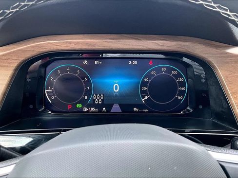 Used 2025 Volkswagen Atlas SE AWD/4WD image 19