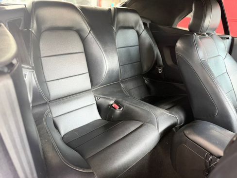 Used 2019 Ford Mustang GT Premium RWD image 21