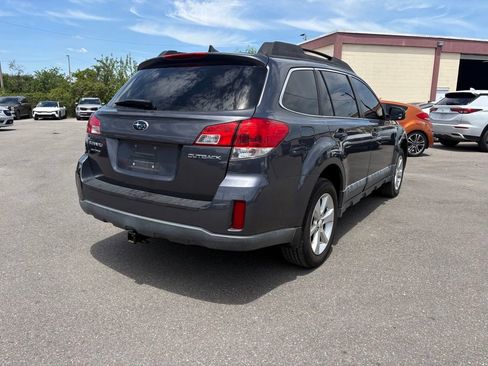 Used 2014 Subaru Outback 2.5i Premium w/ Moonroof Package AWD/4WD image 3