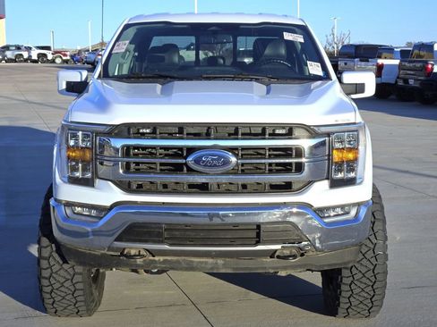 Used 2021 Ford F150 Lariat w/ FX4 Off-Road Package AWD/4WD image 16