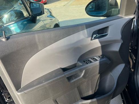 Used 2013 Chevrolet Sonic LT FWD image 9