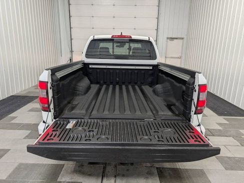 Used 2024 Nissan Frontier SV w/ SV Convenience Package AWD/4WD image 21