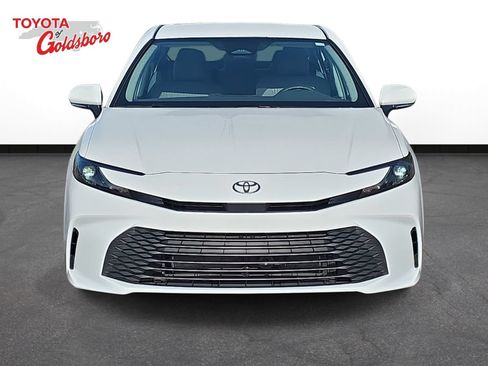 Used 2026 Toyota Camry LE AWD/4WD image 2