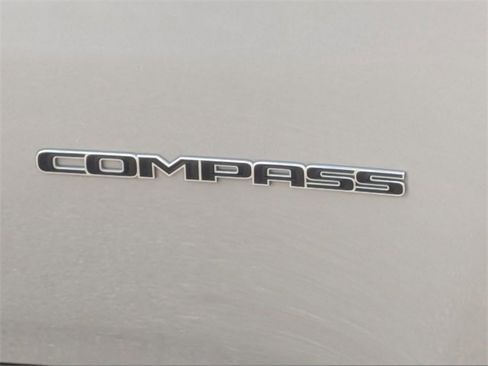 Used 2022 Jeep Compass Latitude w/ Convenience Group image 12