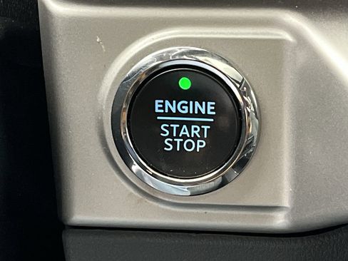 Used 2022 Ford F150 XLT w/ Equipment Group 302A High image 17