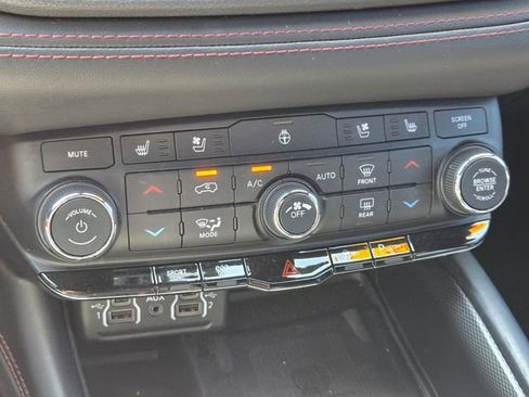 Certified 2021 Dodge Durango R/T w/ Blacktop Package AWD/4WD image 21