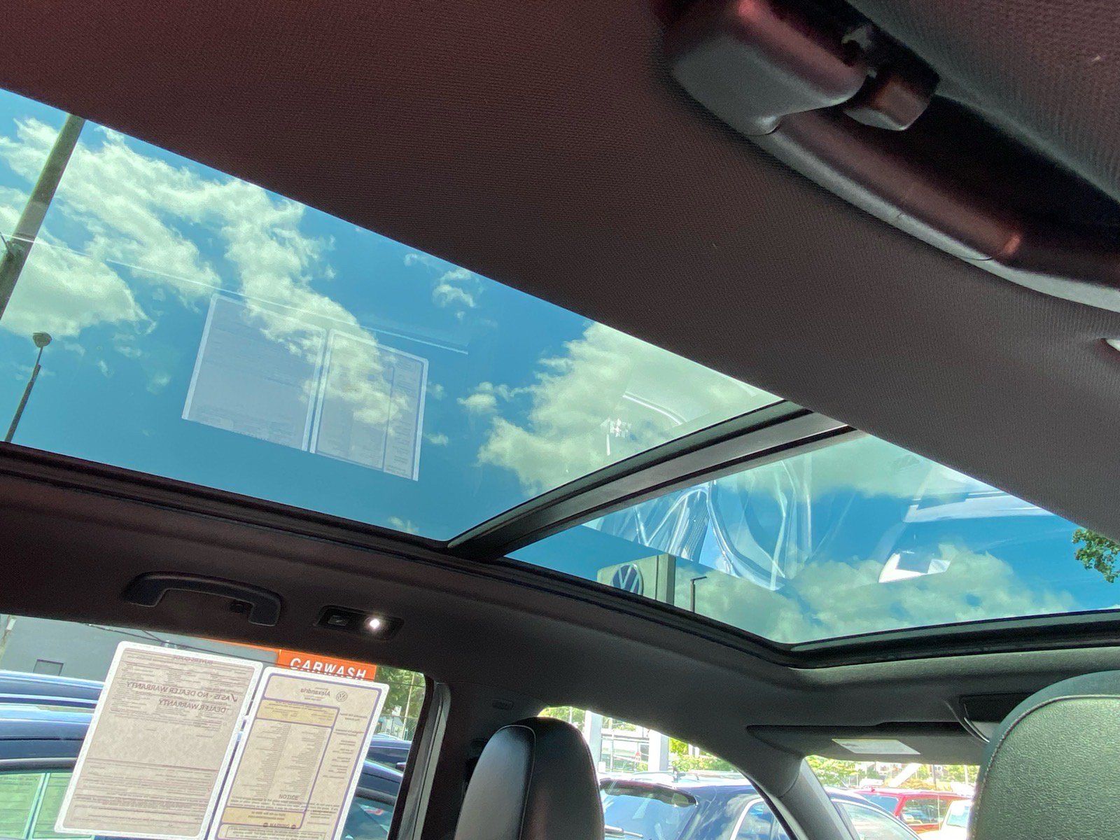 Used 2022 Volkswagen Atlas Cross Sport SE w/ Panoramic Sunroof Package AWD/4WD image 19