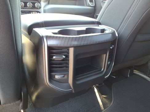 New 2026 RAM 1500 Express AWD/4WD image 16