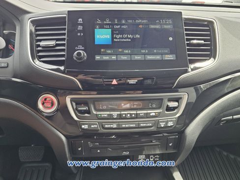 Used 2021 Honda Pilot Touring image 15