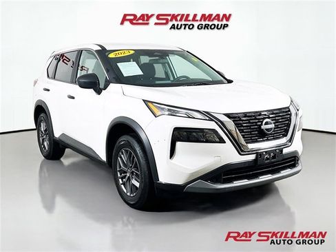 Used 2023 Nissan Rogue S image 1
