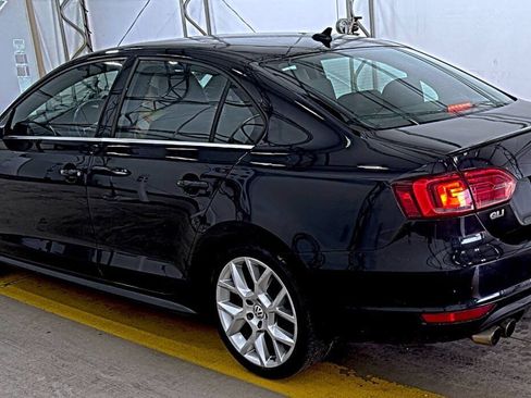 Used 2014 Volkswagen Jetta GLI Edition 30 FWD image 2