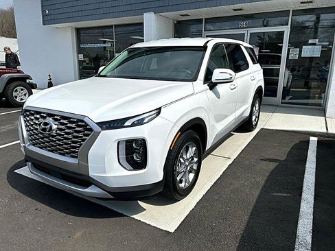 Used 2022 Hyundai Palisade SE w/ Cargo Package image 3