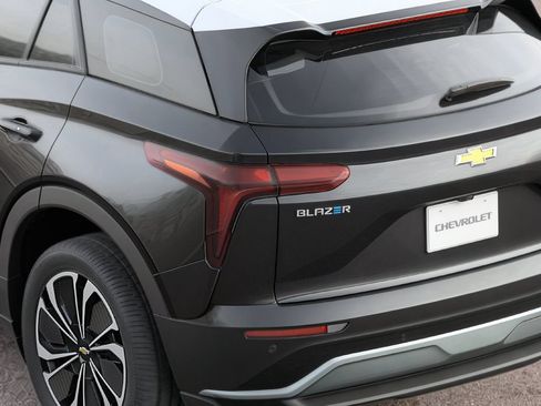 New 2026 Chevrolet Blazer EV LT w/ Midnight/Sport Edition FWD image 21