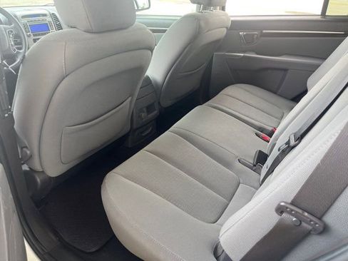 Used 2012 Hyundai Santa Fe GLS image 6