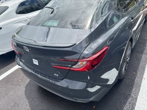 Used 2025 Toyota Camry SE w/ Convenience Package image 10