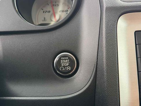 Used 2013 Dodge Challenger SRT8 w/ Harman Kardon Audio Group image 41