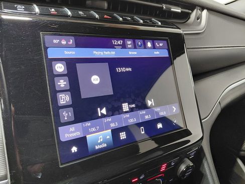 Certified 2025 Jeep Grand Cherokee Altitude image 33