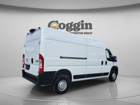 Used 2025 RAM ProMaster 2500 w/ Convenience Group FWD image 5