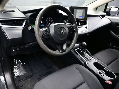 Used 2024 Toyota Corolla LE FWD image 12