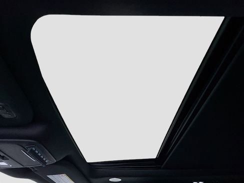 Used 2024 Ford F350 Platinum w/ FX4 Off-Road Package image 10