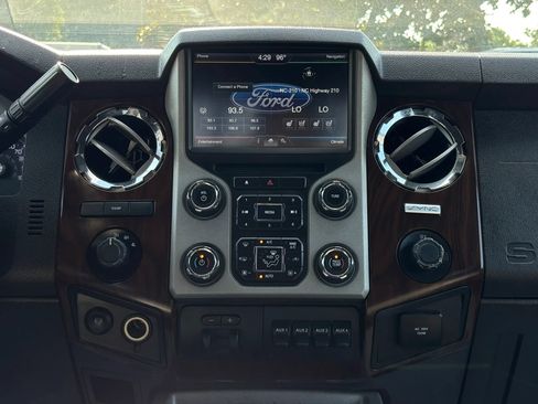 Used 2016 Ford F350 Lariat w/ Lariat Ultimate Package AWD/4WD image 39
